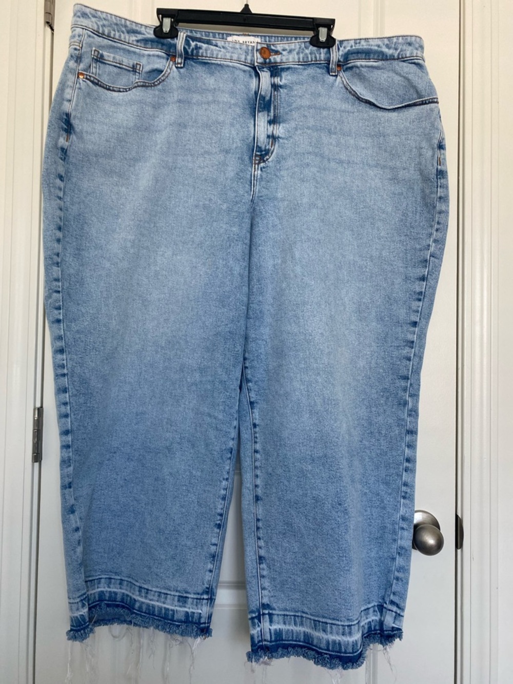 Lane Bryant Wide Leg Plus Size Jeans 26 Flex Magic Mid Rise Distressed Hem Denim